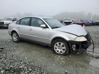2003 Volkswagen Passat GLX with VIN WVWRH63B23P044027, listed as a Copart auction lot 71946594 with 227,654 mi miles and Salvage Title. Bid and sale history available at carsss.com. Image 4.