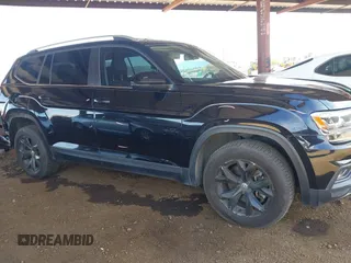 2018 Volkswagen Atlas SE with VIN 1V2CP2CA1JC600999, listed as a IAAI auction lot 42339421 with 133,490 mi miles and . Bid and sale history available at DreamBid. Image 18.