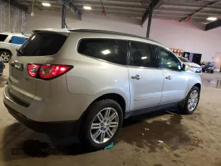 2015 Chevrolet Traverse LT with VIN 1GNKRGKD5FJ324711, listed as a Copart auction lot 50052505 with 126,555 mi miles and Salvage Title. Bid and sale history available at carsss.com. Image 3.