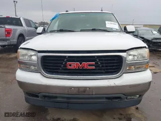2005 GMC Yukon SLT with VIN 1GKEK13TX5R105664, listed as a IAAI auction lot 41285001 with 494,700 mi miles. Bid and sale history available at carsss.com. Image 12.