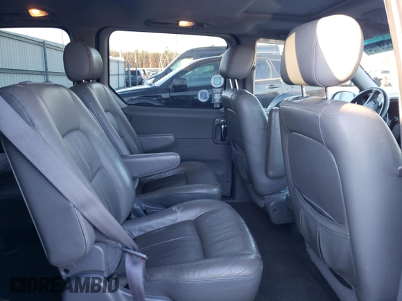 2003 Kia Sedona LX with VIN KNDUP131036461742, listed as a Copart auction lot 83338164 with 111,120 mi miles and Salvage Title. Bid and sale history available at carsss.com. Image 11.