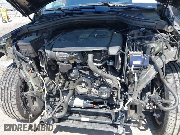 2014 Mercedes-Benz M ML 350 with VIN 4JGDA5JB7EA387106, listed as a IAAI auction lot 42062608 with 82,535 mi miles. Bid and sale history available at carsss.com. Image 10.
