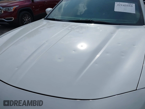 2020 Dodge Charger SXT z VIN 2C3CDXBG4LH213896, wystawiony jako IAAI lot #42143333 z przebiegiem 76 592 mil mil oraz . Historia ofert i sprzedaży dostępna na DreamBid. Obrazek 6.