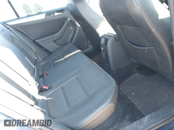 2013 Volkswagen Jetta SE with VIN 3VWDX7AJ7DM208972, listed as a IAAI auction lot 41653416 with 173,386 mi miles and . Bid and sale history available at DreamBid. Image 8.