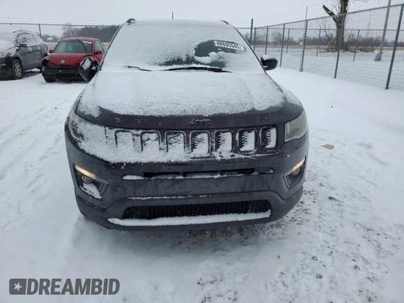 2018 Jeep Compass Latitude with VIN 3C4NJDBB0JT493661, listed as a Copart auction lot 88695545 with 89,046 mi miles and Salvage Title. Bid and sale history available at DreamBid. Image 5.