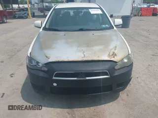 2010 Mitsubishi Lancer ES z VIN JA32U2FU0AU002066, wystawiony jako IAAI lot #42410484 z przebiegiem 207 040 mil mil oraz . Historia ofert i sprzedaży dostępna na DreamBid. Obrazek 6.