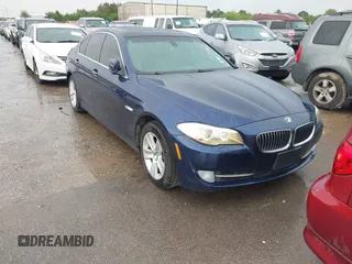 2012 BMW 5 Series 528i z VIN WBAXG5C54CDX04629, wystawiony jako IAAI lot #42360312 z przebiegiem 131 603 mil mil oraz . Historia ofert i sprzedaży dostępna na DreamBid. Obrazek 1.