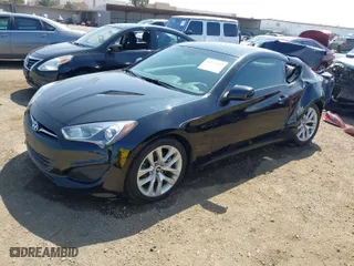 2013 Hyundai Genesis Coupe 2.0T R-Spec with VIN KMHHT6KD9DU094919, listed as a IAAI auction lot 41871804 with 102,269 mi miles. Bid and sale history available at carsss.com. Image 2.