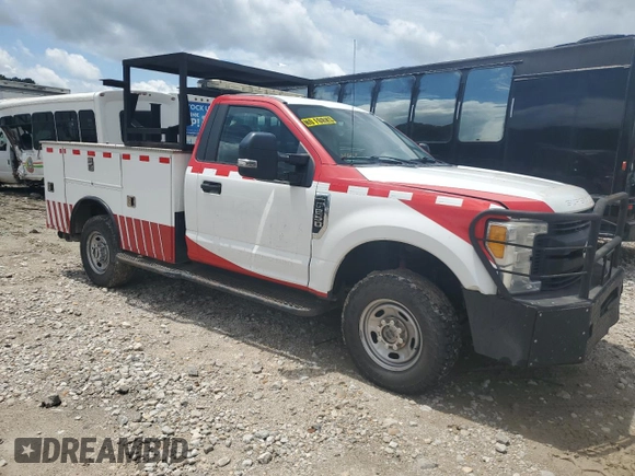 2017 Ford F-250 XLT with VIN 1FTBF2BT4HEE94906, listed as a Copart auction lot 60002685 with 297,339 mi miles and Clean title. Bid and sale history available at DreamBid. Image 4.