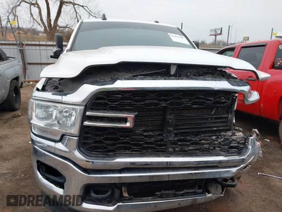 2021 Ram 2500 Tradesman with VIN 3C6UR5CLXMG632197, listed as a IAAI auction lot 41459787 with 105,906 mi miles. Bid and sale history available at carsss.com. Image 12.