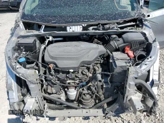 2018 Honda Odyssey Elite with VIN 5FNRL6H94JB010442, listed as a Copart auction lot 62077815 with 118,058 mi miles and Salvage title. Bid and sale history available at DreamBid. Image 12.