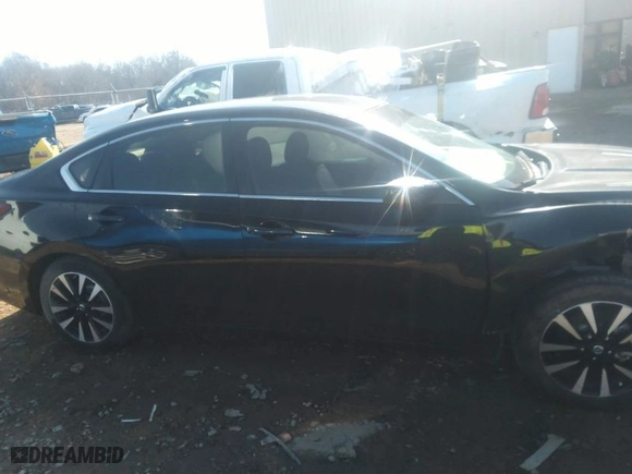 2018 Nissan Altima 2.5 SR with VIN 1N4AL3APXJC187102, listed as a IAAI auction lot 41484895 with 146,625 mi miles. Bid and sale history available at carsss.com. Image 14.