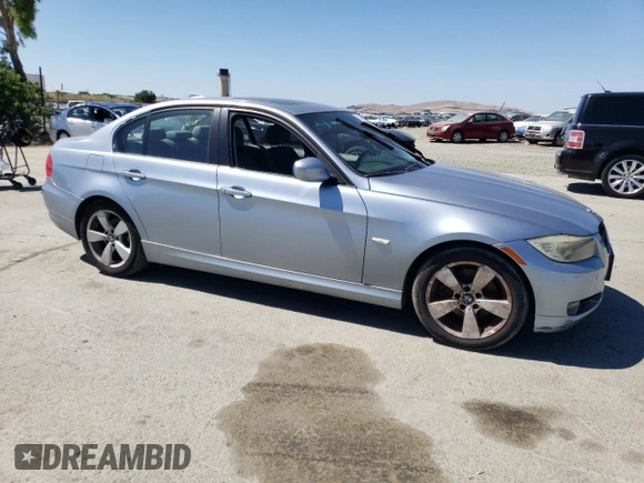 2011 BMW 3 Series 328i с VIN WBAPH5C5XBA442287, выставлен на аукционе Copart как лот 57636005 с пробегом Не указан миль и Чистый • Clean title. История ставок и продаж доступна на DreamBid. Изображение 4.