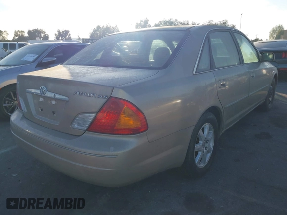 2000 Toyota Avalon XL with VIN 4T1BF28B2YU062203, listed as a IAAI auction lot 41230618 with 268,492 mi miles and . Bid and sale history available at DreamBid. Image 4.