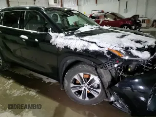 2021 Toyota Highlander XLE with VIN 5TDHZRBHXMS554620, listed as a Copart auction lot 45328635 with 67,262 mi miles and Salvage title. Bid and sale history available at DreamBid. Image 12.