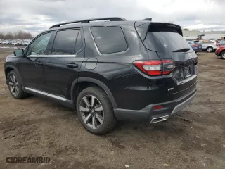 2025 Honda Pilot Touring with VIN 5FNYG1H71SB050822, listed as a Copart auction lot 50832325 with 3,204 mi miles and Salvage Title. Bid and sale history available at carsss.com. Image 2.