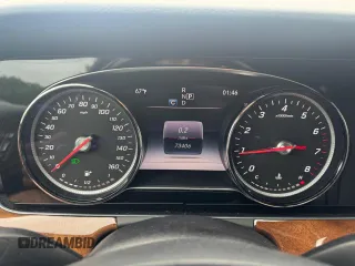 2017 Mercedes-Benz E 300 Luxury with VIN WDDZF4KB9HA112660, listed as a Copart auction lot 59171305 with 73,406 mi miles and Clean title. Bid and sale history available at DreamBid. Image 5.