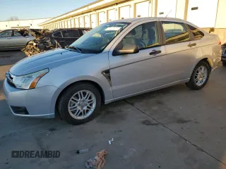 2008 Ford Focus SE with VIN 1FAHP35N68W279232, listed as a Copart auction lot 37584464 with 154,171 mi miles and Clean Title. Bid and sale history available at carsss.com. Image 1.