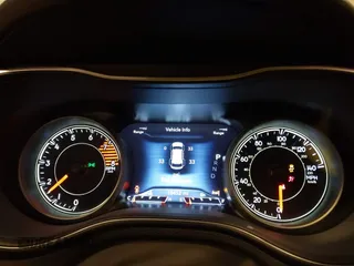 2021 Jeep Cherokee Trailhawk с VIN 1C4PJMBX2MD236855, выставлен на аукционе IAAI как лот 41254855 с пробегом 18 452 миль миль и . История ставок и продаж доступна на DreamBid. Изображение 7.