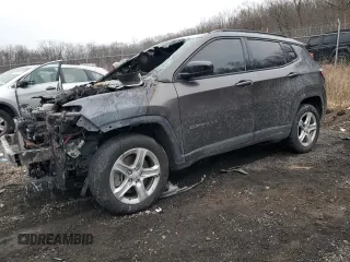 2023 Jeep Compass Altitude z VIN 3C4NJDBN8PT531155, wystawiony jako Copart lot #86528684 z przebiegiem Nie podano mil oraz Szkoda całkowita • Salvage title. Historia ofert i sprzedaży dostępna na DreamBid. Obrazek 1.