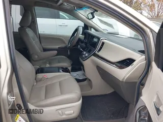 2015 Toyota Sienna XLE с VIN 5TDYK3DC4FS677254, выставлен на аукционе IAAI как лот 41708885 с пробегом 122 637 миль миль и . История ставок и продаж доступна на DreamBid. Изображение 5.