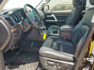2017 Toyota Land Cruiser z VIN JTMCY7AJ5H4059121, wystawiony jako Copart lot #56700325 z przebiegiem 190 603 mil mil oraz Tytuł czysty. Historia ofert i sprzedaży dostępna na DreamBid. Obrazek 7.