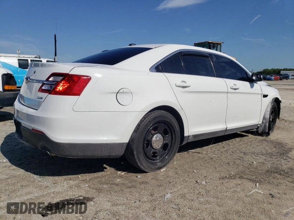 2014 Ford Police Interceptor z VIN 1FAHP2MK0EG148613, wystawiony jako Copart lot #61061515 z przebiegiem 154 971 mil mil oraz Szkoda całkowita • Salvage title. Historia ofert i sprzedaży dostępna na DreamBid. Obrazek 3.