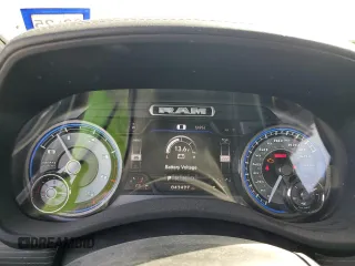 2019 Ram 2500 z VIN 3C6UR4SL2KG640805, wystawiony jako Copart lot #75886914 z przebiegiem 43 427 mil mil oraz Szkoda całkowita • Salvage title. Historia ofert i sprzedaży dostępna na DreamBid. Obrazek 9.