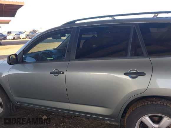 2008 Toyota RAV4 with VIN JTMBK33V985061258, listed as a IAAI auction lot 41668415 with 204,012 mi miles. Bid and sale history available at carsss.com. Image 14.