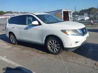 2014 Nissan Pathfinder SV with VIN 5N1AR2MN4EC715974, listed as a IAAI auction lot 40683902 with 129,372 mi miles. Bid and sale history available at carsss.com. Image 1.