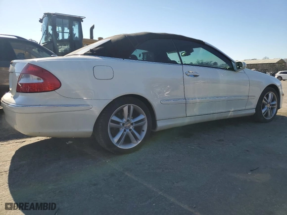 2007 Mercedes-Benz CLK-Class 3.5L with VIN WDBTK56F97F207122, listed as a Copart auction lot 85791364 with 124,674 mi miles and Clean Title. Bid and sale history available at carsss.com. Image 3.