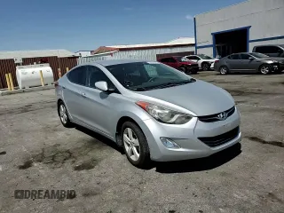 2013 Hyundai Elantra GLS с VIN KMHDH4AE2DU922016, выставлен на аукционе Copart как лот 55094225 с пробегом 43 784 миль миль и Списание • Salvage title. История ставок и продаж доступна на DreamBid. Изображение 13.