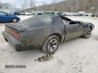 1985 Pontiac Firebird with VIN 1G2FS87S2FN235901, listed as a Copart auction lot 47164605 with 86,048 mi miles and Salvage Title. Bid and sale history available at carsss.com. Image 3.