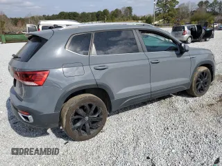 2022 Volkswagen Taos SE z VIN 3VVRX7B20NM075703, wystawiony jako Copart lot #48918865 z przebiegiem 51 257 mil mil oraz Szkody całkowita. Historia ofert i sprzedaży dostępna na DreamBid. Obrazek 3.