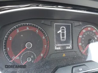 2019 Volkswagen Jetta GLI S z VIN 3VW6T7BU9KM153175, wystawiony jako IAAI lot #42099719 z przebiegiem 90 608 mil mil oraz . Historia ofert i sprzedaży dostępna na DreamBid. Obrazek 15.