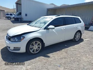 2015 Volkswagen Golf SportWagen TDI SE with VIN 3VWCA7AU2FM507053, listed as a IAAI auction lot 42117396 with 124,946 mi miles. Bid and sale history available at carsss.com. Image 17.