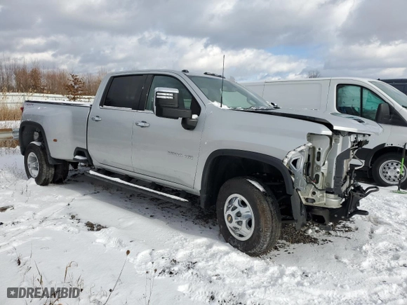 2022 Chevrolet Silverado 3500HD LTZ with VIN 1GC4YUEY3NF128303, listed as a Copart auction lot 83775884 with 25,331 mi miles and Salvage Title. Bid and sale history available at carsss.com. Image 4.