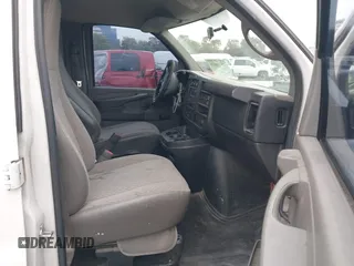 2012 Chevrolet Express Cargo z VIN 1GCWGFCA7C1201373, wystawiony jako IAAI lot #42414621 z przebiegiem 181 807 mil mil oraz . Historia ofert i sprzedaży dostępna na DreamBid. Obrazek 5.