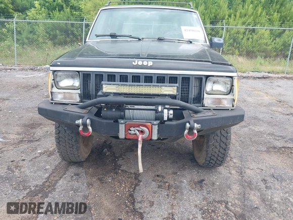 1987 Jeep Cherokee with VIN 1JCMR7819HT174249, listed as a IAAI auction lot 42458110 with 157,683 mi miles and . Bid and sale history available at DreamBid. Image 6.
