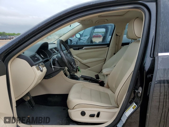2017 Volkswagen Passat SE with VIN 1VWGT7A32HC017803, listed as a Copart auction lot 50924285 with 108,413 mi miles and Clean title. Bid and sale history available at DreamBid. Image 7.