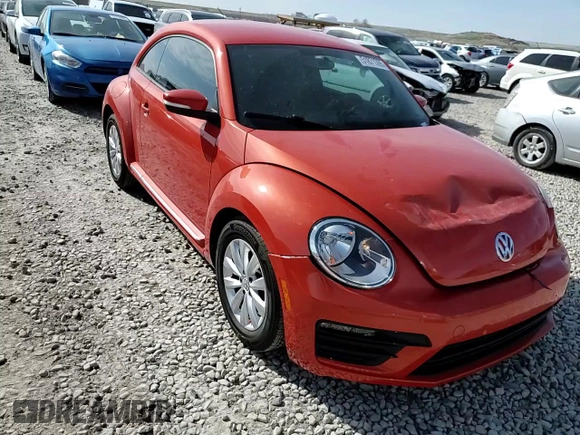 2019 Volkswagen Beetle S с VIN 3VWFD7AT9KM712147, выставлен на аукционе Copart как лот 51871395 с пробегом 39 831 миль миль и Списание • Salvage title. История ставок и продаж доступна на DreamBid. Изображение 11.