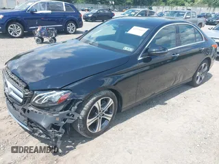 2018 Mercedes-Benz E 300 with VIN WDDZF4KB0JA394337, listed as a IAAI auction lot 42535687 with 40,509 mi miles and . Bid and sale history available at DreamBid. Image 2.