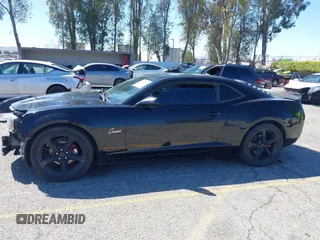 2013 Chevrolet Camaro LT z VIN 2G1FC1E30D9128690, wystawiony jako IAAI lot #41856470 z przebiegiem 139 573 mil mil oraz . Historia ofert i sprzedaży dostępna na DreamBid. Obrazek 15.