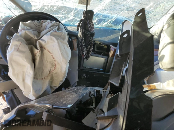 2007 Suzuki XL7 Limited with VIN 2S3DB917576126479, listed as a Copart auction lot 87061974 with Not provided miles and Non repairable. Bid and sale history available at DreamBid. Image 8.