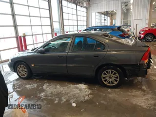 2004 Volvo S60 с VIN YV1RS61T842344192, выставлен на аукционе IAAI как лот 41278520 с пробегом Не указан миль и . История ставок и продаж доступна на DreamBid. Изображение 13.
