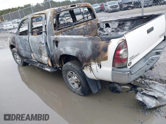 2014 Toyota Tacoma PreRunner with VIN 3TMJU4GNXEM163647, listed as a IAAI auction lot 41422577 with 1 mi miles. Bid and sale history available at carsss.com. Image 3.