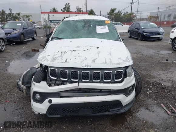 2023 Jeep Compass Latitude z VIN 3C4NJDBN5PT552769, wystawiony jako IAAI lot #41786110 z przebiegiem 53 133 mil mil oraz . Historia ofert i sprzedaży dostępna na DreamBid. Obrazek 12.