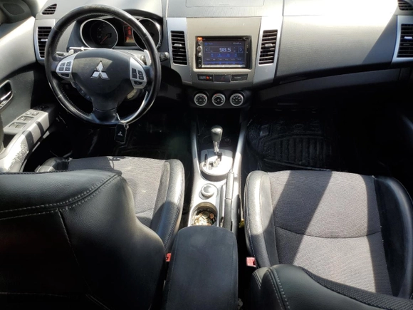 2009 Mitsubishi Outlander XLS with VIN JA4MT41X49Z001683, listed as a Copart auction lot 53991465 with 148,369 mi miles and Clean Title. Bid and sale history available at carsss.com. Image 8.