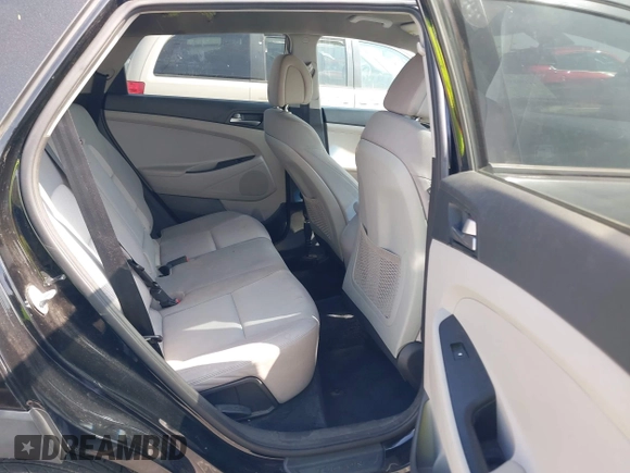2018 Hyundai Tucson SEL with VIN KM8J33A43JU689679, listed as a IAAI auction lot 42093598 with 91,833 mi miles. Bid and sale history available at carsss.com. Image 8.
