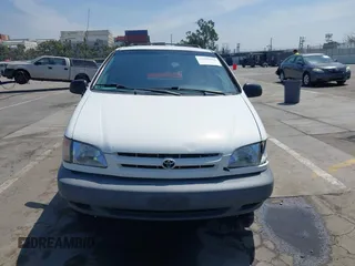 1998 Toyota Sienna LE with VIN 4T3ZF13C2WU066460, listed as a IAAI auction lot 42088006 with 169,014 mi miles and . Bid and sale history available at DreamBid. Image 12.